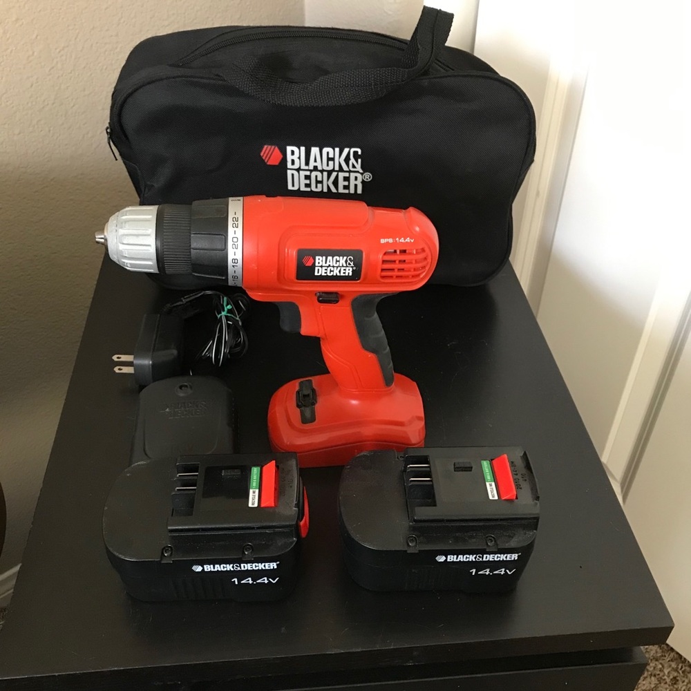 Black and Decker drill set